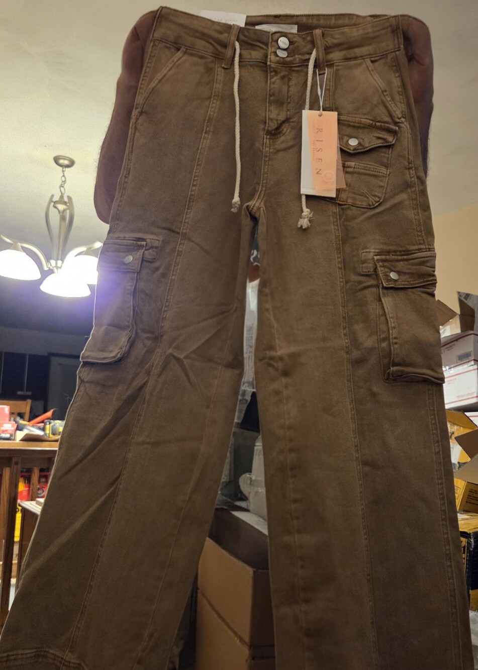 NWT Risen Cocoa Wide-Leg Cargo Pants Size 9/29
